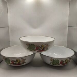Vintage Enamelware Vegetable Nesting Bowls Set of 3 White Metal Rim Retro S438